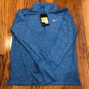NWT women’s Nike long sleeve size S